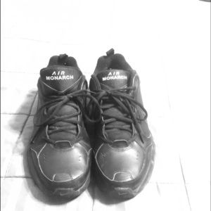 Nike Air Monarch Black size 12